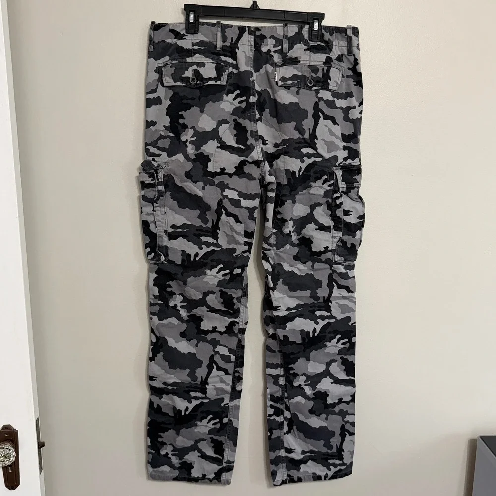 Levi's Mens 34x34 (Actual 34x32) Gray Camouflage Straight Leg Cargo Pants